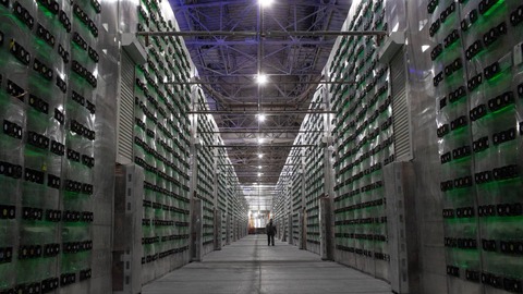 las quiebras y la caída de los precios condenan al sector de la minería de criptos
