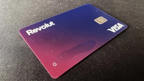 revolut lanza una tarjeta de criptomonedas que permite recibir cashback en d o g e
