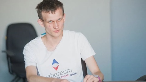vitalik buterin afirma que la i a está "bastante lejos" de sustituir a los programadores humanos